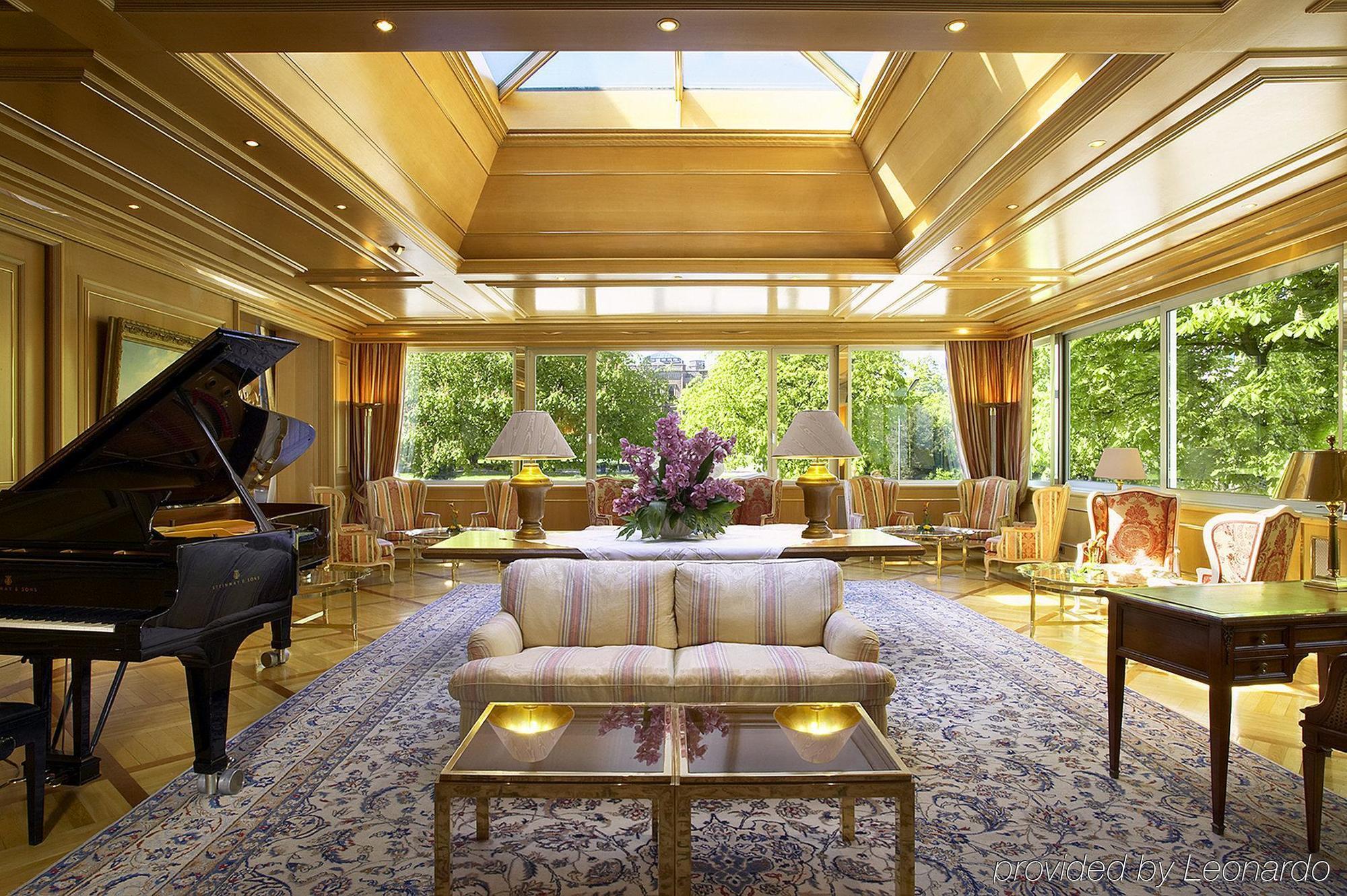コロンビ ホテル フライブルク インテリア 写真 The interior of the Presidential Suite