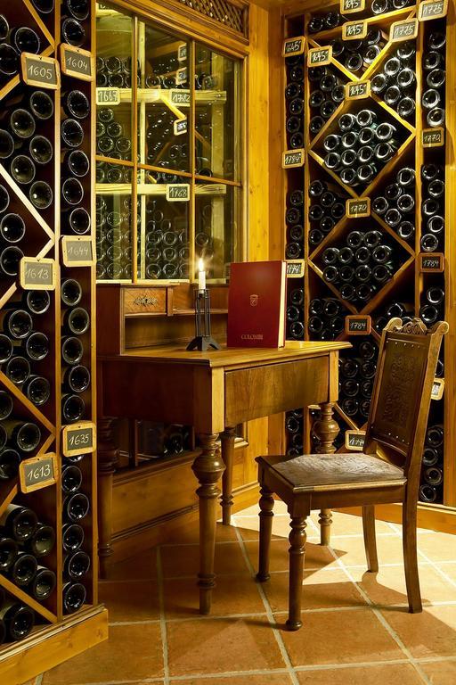 コロンビ ホテル フライブルク エクステリア 写真 Wine cellar